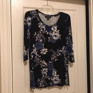 NWT Karen Kane Women's Floral Side Slit Blouse